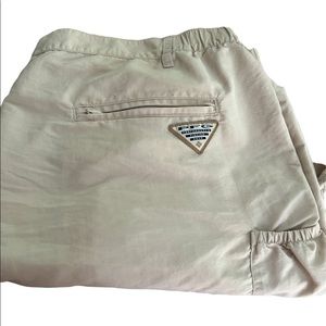 Columbia XXL cargo fast dry PFG Shorts EUC
